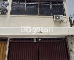 Ruko Dijual di Jakarta Pusat LT 81m2 & LB 200m2 Lokasi Terbaik! Ruko Dijual di Jakarta Pusat LT 81m2 & LB 200m2 Lokasi Terbaik!