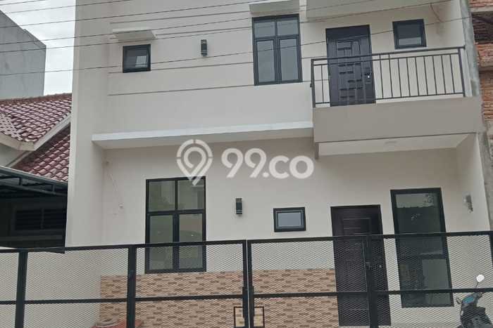 Rumah Luas Asri 3 KT Siap Huni di Green Lake City Jakarta Barat Rumah Luas Asri 3 KT Siap Huni di Green Lake City Jakarta Barat