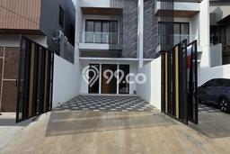 Rumah Luas Asri 3 KT Siap Huni di Meruya Jakarta Barat Rumah Luas Asri 3 KT Siap Huni di Meruya Jakarta Barat