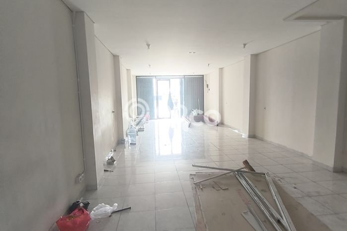 Unit Komersial Disewakan di Jakarta Barat Area Strategis Harga Kompetitif Unit Komersial Disewakan di Jakarta Barat Area Strategis Harga Kompetitif