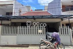 HUNIAN PREMIUM! Rumah di Jelambar, 3 KT, Area Berkembang, LT 105m2m² Bangunan 160m2m² HUNIAN PREMIUM! Rumah di Jelambar, 3 KT, Area Berkembang, LT 105m2m² Bangunan 160m2m²