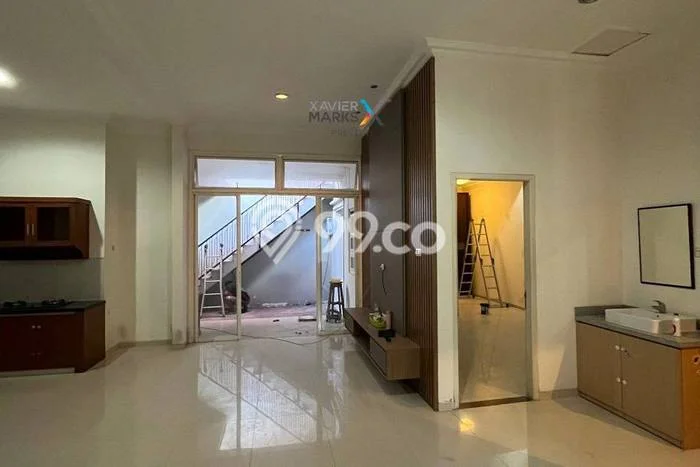 Disewakan! Rumah 3 Kamar Tidur &
2 Kamar Mandi di Araya, Malang Disewakan! Rumah 3 Kamar Tidur &
2 Kamar Mandi di Araya, Malang