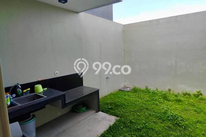 Rumah Luas Asri 3 KT Siap Huni di Villa Puncak Tidar Malang Rumah Luas Asri 3 KT Siap Huni di Villa Puncak Tidar Malang