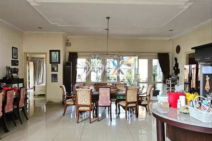 Rumah Mewah LB 700m2 Siap Pakai Desain Elegan di Villa Puncak Tidar, Malang Rumah Mewah LB 700m2 Siap Pakai Desain Elegan di Villa Puncak Tidar, Malang