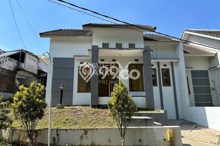 Dijual Hunian Rumah Nyaman 3 Kamar di Dieng, Malang Dijual Hunian Rumah Nyaman 3 Kamar di Dieng, Malang