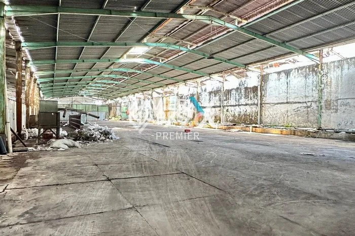 Unit Gudang Dijual di Sukun Malang Luas Tanah 22000m2, Luas Bangunan 13000m2 Unit Gudang Dijual di Sukun Malang Luas Tanah 22000m2, Luas Bangunan 13000m2