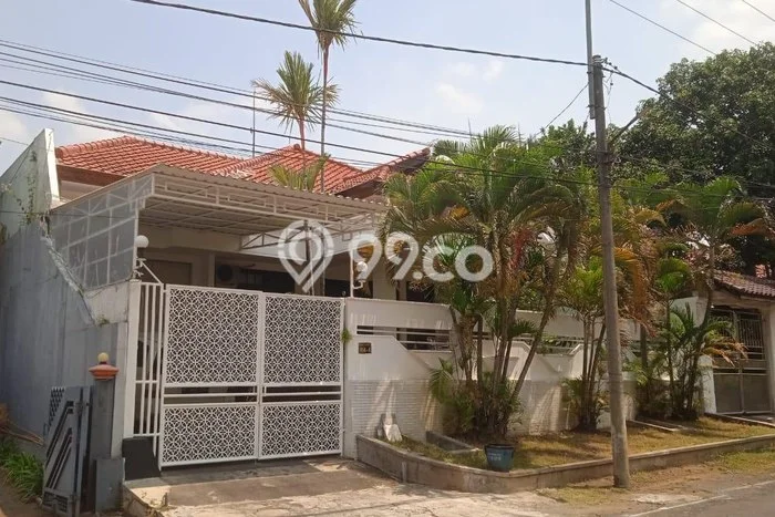Rumah Luxury Modern Tanpa Renovasi di Dieng Malang Rumah Luxury Modern Tanpa Renovasi di Dieng Malang
