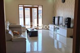 Rumah Elit Modern Tanpa Renovasi di Taman Kopo Indah Bandung Rumah Elit Modern Tanpa Renovasi di Taman Kopo Indah Bandung