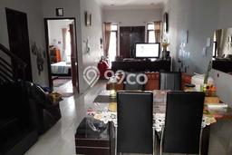 Rumah di Sarijadi, LT 120m², LB 170m² Rumah di Sarijadi, LT 120m², LB 170m²