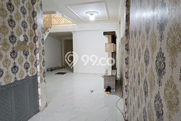 Dijual Rumah 4 Kamar Lokasi Strategis Bagus dan Strategis di Kiaracondong Dijual Rumah 4 Kamar Lokasi Strategis Bagus dan Strategis di Kiaracondong