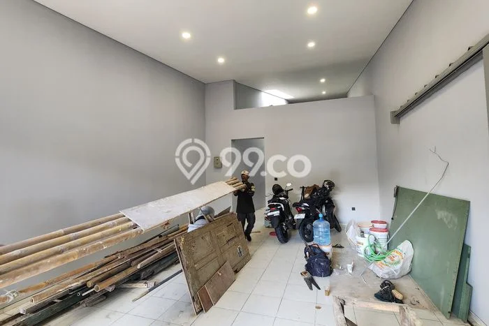 Area Strategis! Disewakan Ruko Lokasi Astanaanyar, Bandung Cocok untuk Bisnis Area Strategis! Disewakan Ruko Lokasi Astanaanyar, Bandung Cocok untuk Bisnis