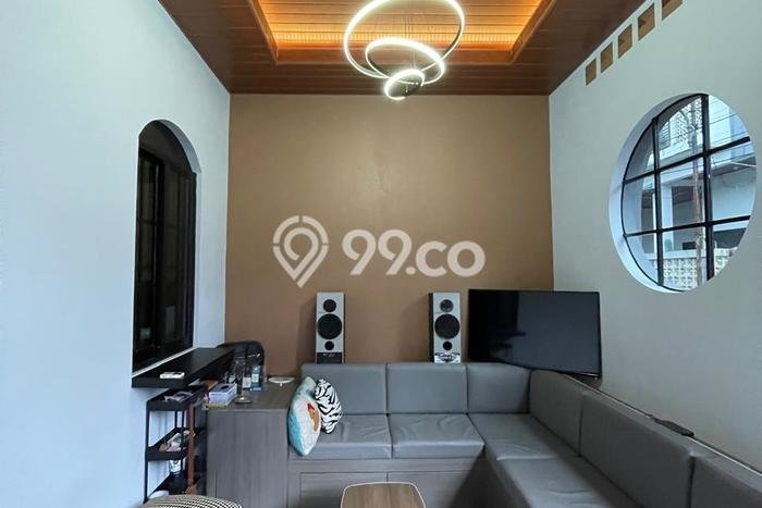 For Sale! Luxury House LT 152m2 Desain Elegan di Ciateul For Sale! Luxury House LT 152m2 Desain Elegan di Ciateul