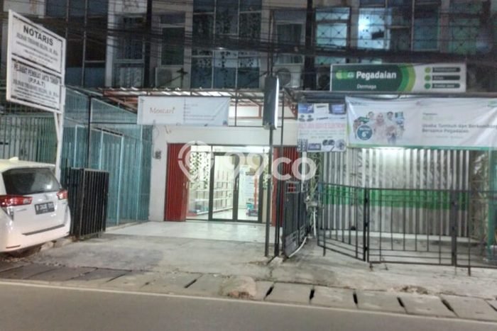 Ruko Bagus LT 90m2 LB 150m2 Dijual di Duren Sawit Jakarta Timur Ruko Bagus LT 90m2 LB 150m2 Dijual di Duren Sawit Jakarta Timur