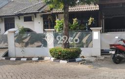 For Sale! Premium House LT 315m2 Desain Modern di Kemang Pratama For Sale! Premium House LT 315m2 Desain Modern di Kemang Pratama