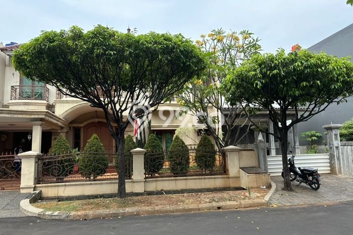 Dijual Rumah Mewah Megah Dengan View Eksklusif di Kemang Pratama, Bekasi Dijual Rumah Mewah Megah Dengan View Eksklusif di Kemang Pratama, Bekasi