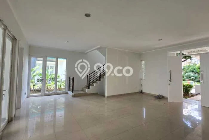 Sewa Rumah Harga Terjangkau di Summarecon Bekasi Bekasi dengan 4 Kamar Tidur Sewa Rumah Harga Terjangkau di Summarecon Bekasi Bekasi dengan 4 Kamar Tidur