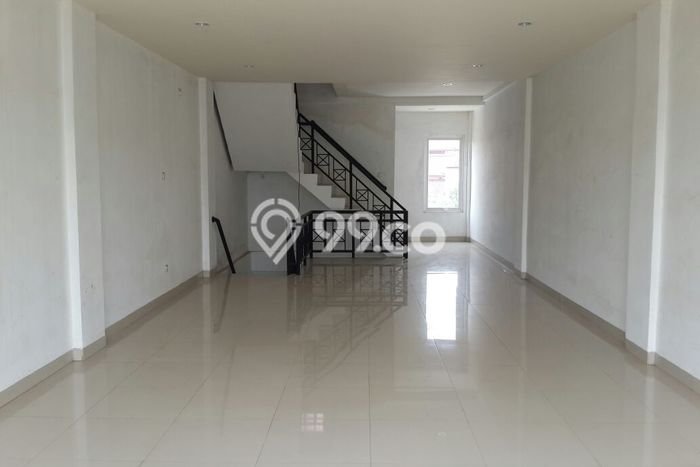 Ruko Kawasan Bekasi Kota, Luas 300m², Area Komersial, Lokasi Strategis Ruko Kawasan Bekasi Kota, Luas 300m², Area Komersial, Lokasi Strategis