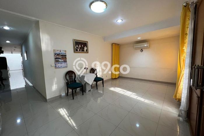 Dijual Rumah Luas Megah Dengan View Eksklusif di Green Ville, Jakarta Barat Dijual Rumah Luas Megah Dengan View Eksklusif di Green Ville, Jakarta Barat