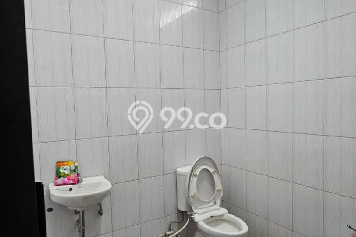 Ruko Disewa di Bandung dengan LB 270m2 Area Komersial Ramai Ruko Disewa di Bandung dengan LB 270m2 Area Komersial Ramai