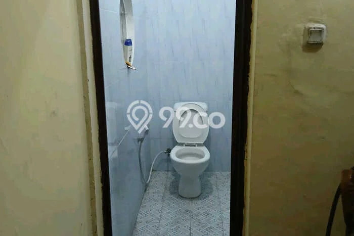 Lokasi strategis! Rumah siap pakai dikontrakkan di Waru LB 230m2 Lokasi strategis! Rumah siap pakai dikontrakkan di Waru LB 230m2