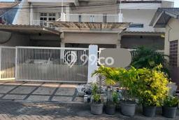 Rumah Modern Cantik 8 Kamar Siap Huni di Tenggilis Mejoyo Rumah Modern Cantik 8 Kamar Siap Huni di Tenggilis Mejoyo