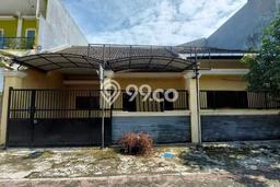 Rumah Luas Asri 4 KT Siap Pakai di Kutisari Surabaya Rumah Luas Asri 4 KT Siap Pakai di Kutisari Surabaya