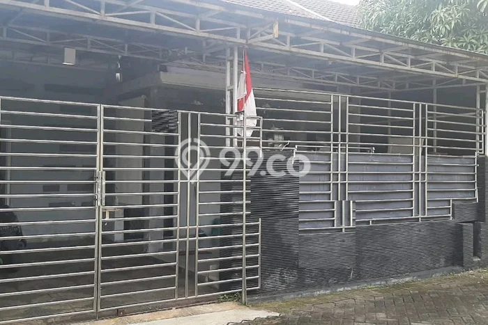 For Sale Hunian Rumah Terawat 2 KT di Sutorejo, Surabaya For Sale Hunian Rumah Terawat 2 KT di Sutorejo, Surabaya