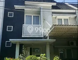 For Sale Rumah 3 Kamar Lokasi Strategis Nyaman dan Strategis di Gayungan For Sale Rumah 3 Kamar Lokasi Strategis Nyaman dan Strategis di Gayungan