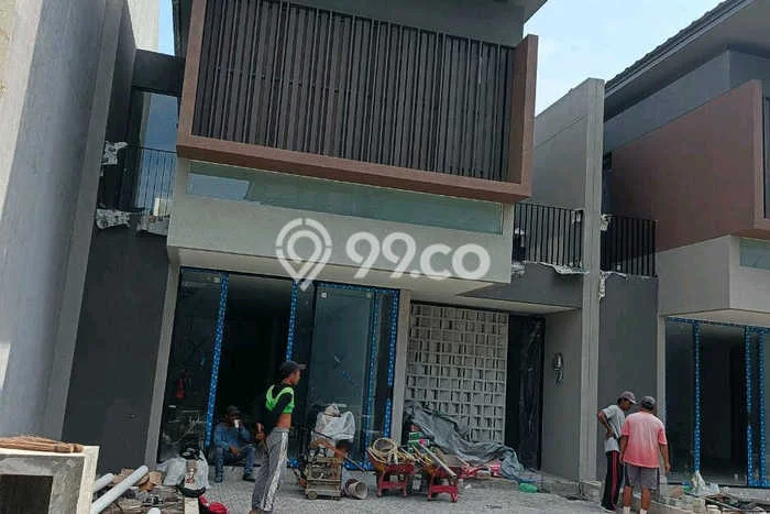 Rumah Elit LB 200m2 Siap Pakai Desain Elegan di Mulyosari, Surabaya Rumah Elit LB 200m2 Siap Pakai Desain Elegan di Mulyosari, Surabaya