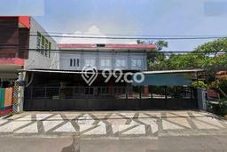 Rumah Luxury Modern Tanpa Renovasi di Medokan Ayu Surabaya Rumah Luxury Modern Tanpa Renovasi di Medokan Ayu Surabaya