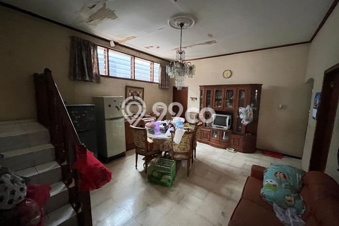 PENAWARAN TERBATAS! Rumah Berkualitas area Panggungrejo, Luas 579m2m² LB 620m2m² PENAWARAN TERBATAS! Rumah Berkualitas area Panggungrejo, Luas 579m2m² LB 620m2m²