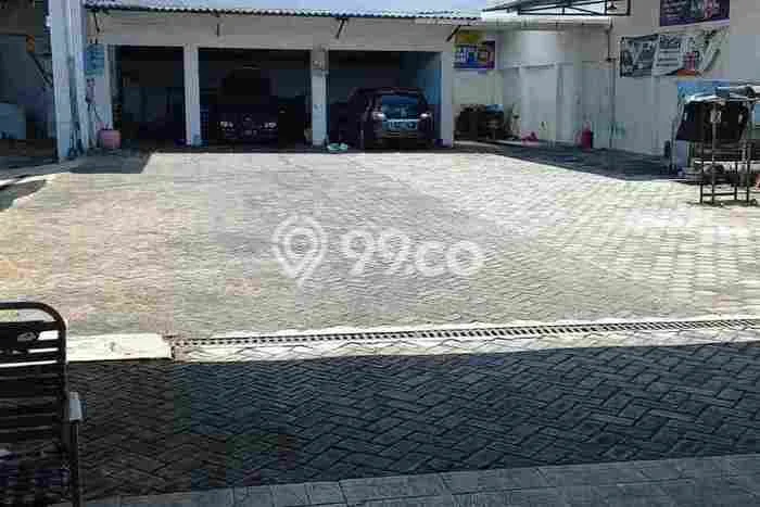 Unit Komersial Dijual di Jombang LT 2000m2 & LB 1800m2 Unit Komersial Dijual di Jombang LT 2000m2 & LB 1800m2