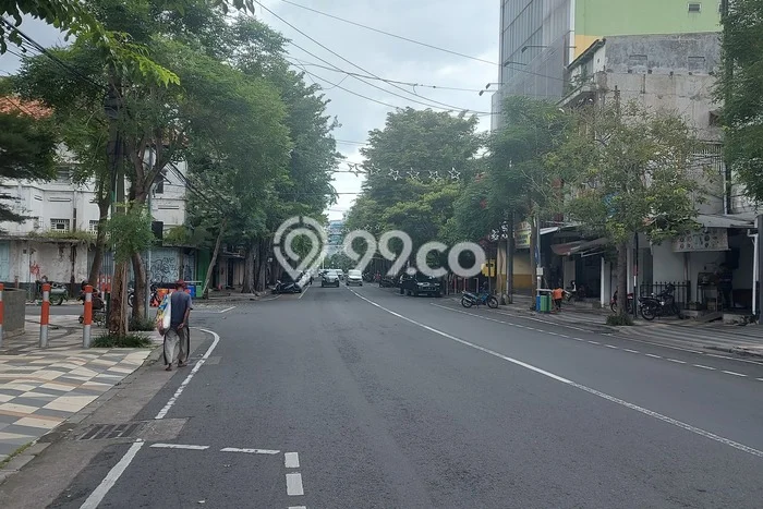 Komersial Disewakan Cepat di Genteng Surabaya LB 350m2 Komersial Disewakan Cepat di Genteng Surabaya LB 350m2