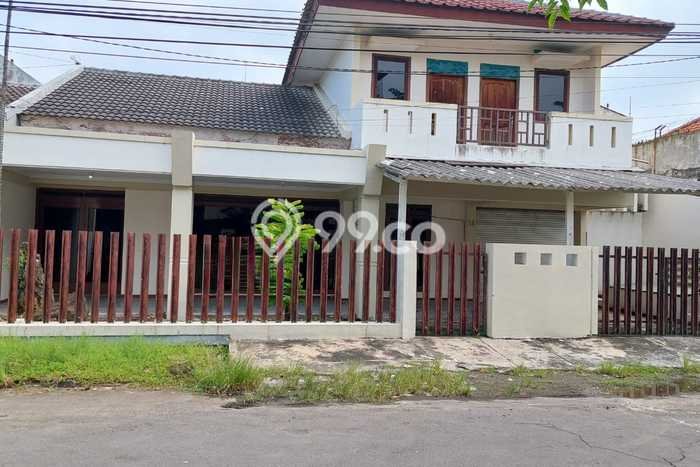 Ready to Use! Luxury House LT 301m2 Desain Modern di Jemursari Ready to Use! Luxury House LT 301m2 Desain Modern di Jemursari