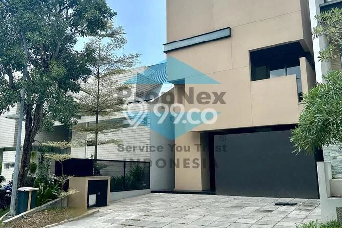 Ready to Use! Premium House LT 144m2 Desain Elegan di Pakuwon Ready to Use! Premium House LT 144m2 Desain Elegan di Pakuwon