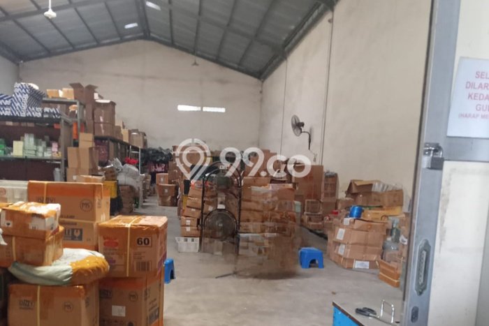 Area Ramai! Gudang Dijual di Driyorejo untuk Bisnis Luas Bangunan 432m2 Area Ramai! Gudang Dijual di Driyorejo untuk Bisnis Luas Bangunan 432m2