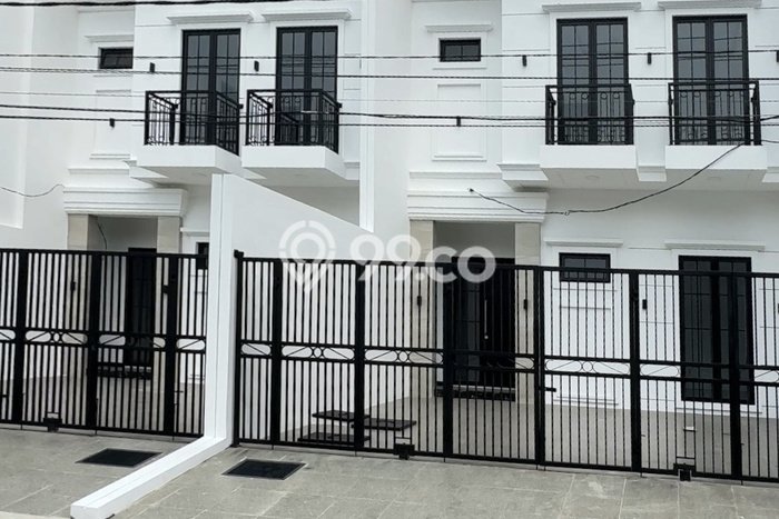 Dijual Rumah Luas Megah Dengan View Cantik di Mulyosari, Surabaya Dijual Rumah Luas Megah Dengan View Cantik di Mulyosari, Surabaya