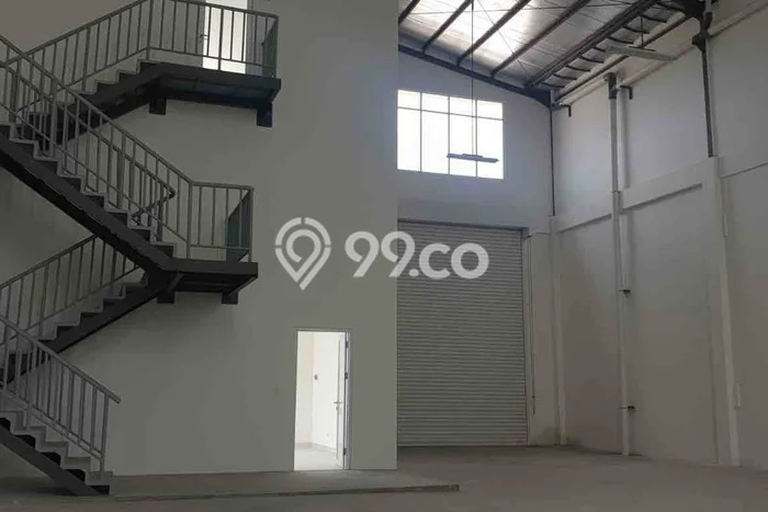 Gudang Dijual Lokasi Emas di Manyar Luas 384m2 Gudang Dijual Lokasi Emas di Manyar Luas 384m2