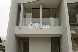 Rumah Modern Minimalis 4 KT Bisa Langsung Pindah di Wiyung Rumah Modern Minimalis 4 KT Bisa Langsung Pindah di Wiyung