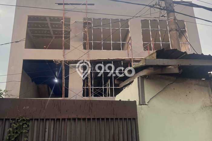 Ruko Dijual Lokasi Emas di Kedamean Luas 210m2 Ruko Dijual Lokasi Emas di Kedamean Luas 210m2