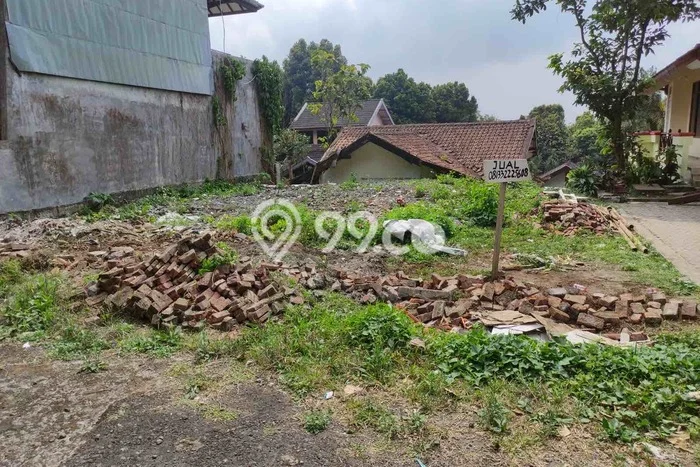 Tanah untuk Dijual Lokasi Trawas, Mojokerto Luas 141m2 - Tanah untuk Dijual Lokasi Trawas, Mojokerto Luas 141m2 -