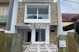 Rumah Terawat area Citraland, Surabaya, Luas Tanah 120m2m², LB 170m2m² Rumah Terawat area Citraland, Surabaya, Luas Tanah 120m2m², LB 170m2m²