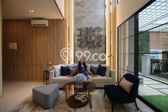 Hunian Mewah LB 180m2 Siap Pakai Desain Elegan di Klender, Jakarta Timur Hunian Mewah LB 180m2 Siap Pakai Desain Elegan di Klender, Jakarta Timur