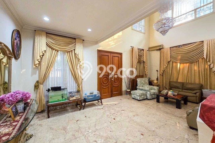 Dijual Rumah Mewah Megah Dengan View Eksklusif di Puri Indah, Jakarta Barat Dijual Rumah Mewah Megah Dengan View Eksklusif di Puri Indah, Jakarta Barat