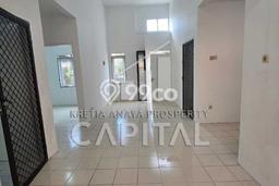 INVESTASI TEPAT! Rumah area , Luas 108m2m² Bangunan 80m2m² INVESTASI TEPAT! Rumah area , Luas 108m2m² Bangunan 80m2m²