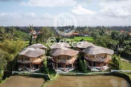 Vila di , Luas 2980m2m², Akses ke transportasi publik Vila di , Luas 2980m2m², Akses ke transportasi publik