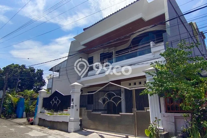 Ready to Use! Premium House LT 360m2 Desain Modern di Tonja Ready to Use! Premium House LT 360m2 Desain Modern di Tonja