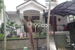 Disewakan! Rumah 4 Kamar Tidur &
2 Kamar Mandi di Setra Duta, Bandung Disewakan! Rumah 4 Kamar Tidur &
2 Kamar Mandi di Setra Duta, Bandung
