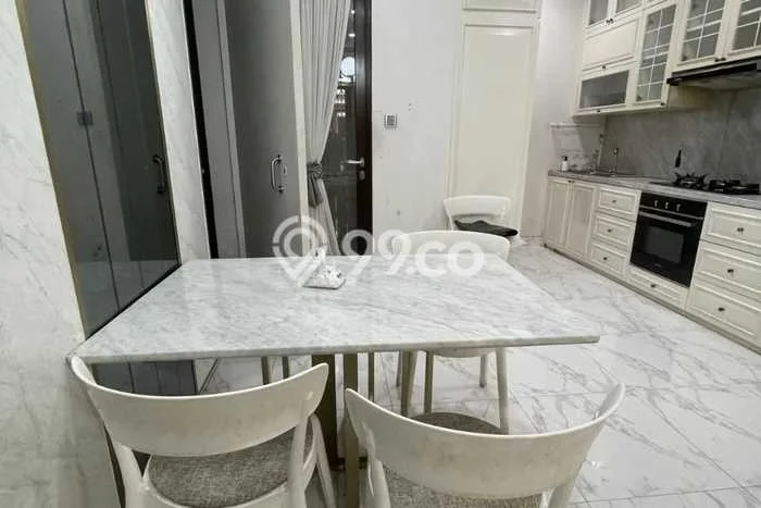 Rumah Minimalis 4 KT di Suvarna Sutera Tangerang Semi Furnished Rumah Minimalis 4 KT di Suvarna Sutera Tangerang Semi Furnished