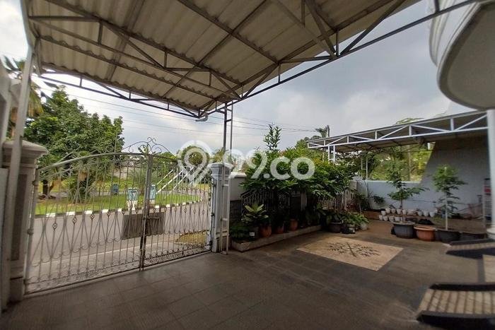 Jual Rumah Mewah Elegan Dengan View Eksklusif di Alam Sutera, Tangerang Jual Rumah Mewah Elegan Dengan View Eksklusif di Alam Sutera, Tangerang